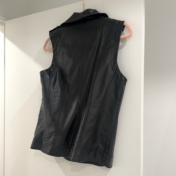 Vegan leather moto vest - Picture 2 of 3